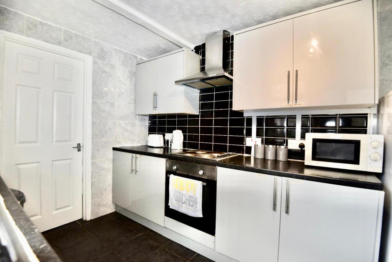 Come On In Vila Pontypridd Exterior foto