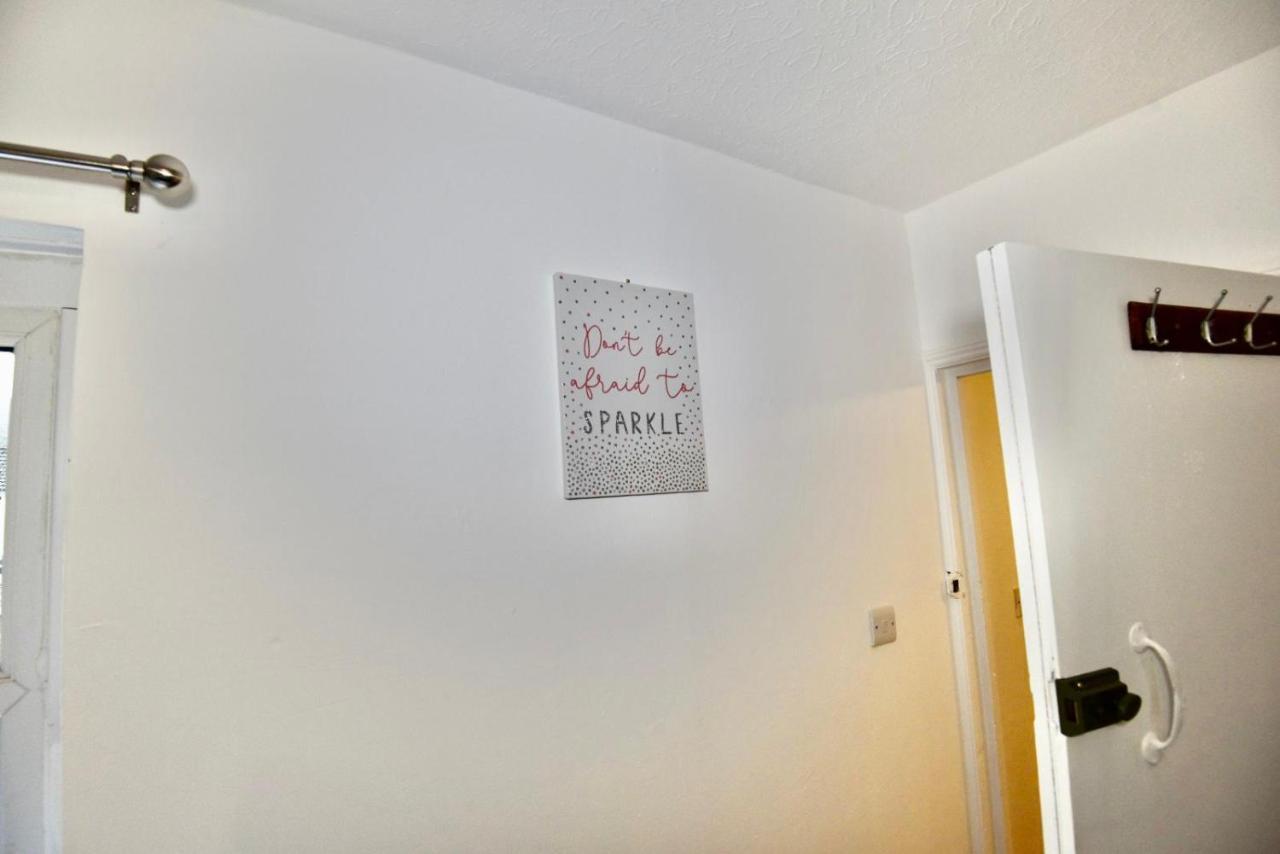 Come On In Vila Pontypridd Exterior foto